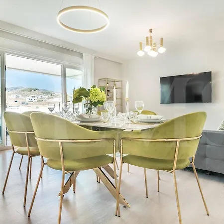 With Parking, Gym & Terrace By Rems Appartement *