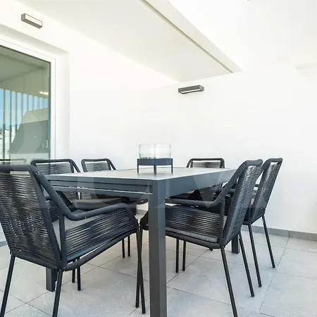 With Parking, Gym & Terrace By Rems Málaga