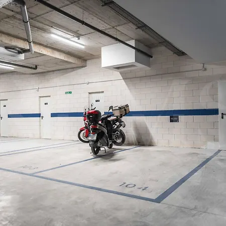 With Parking, Gym & Terrace By Rems Appartement