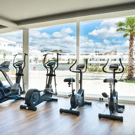 Appartement With Parking, Gym & Terrace By Rems *