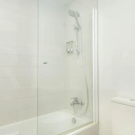 With Parking, Gym & Terrace By Rems Appartement *