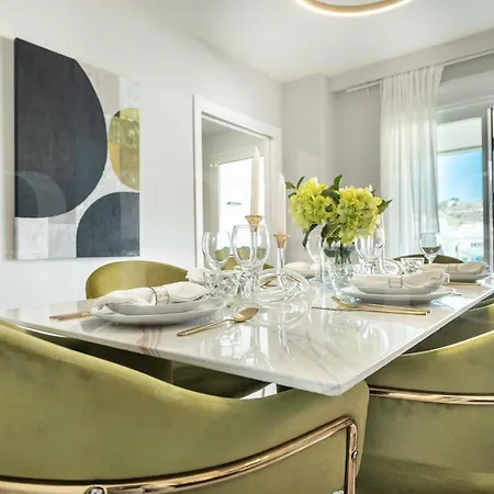 Appartement With Parking, Gym & Terrace By Rems